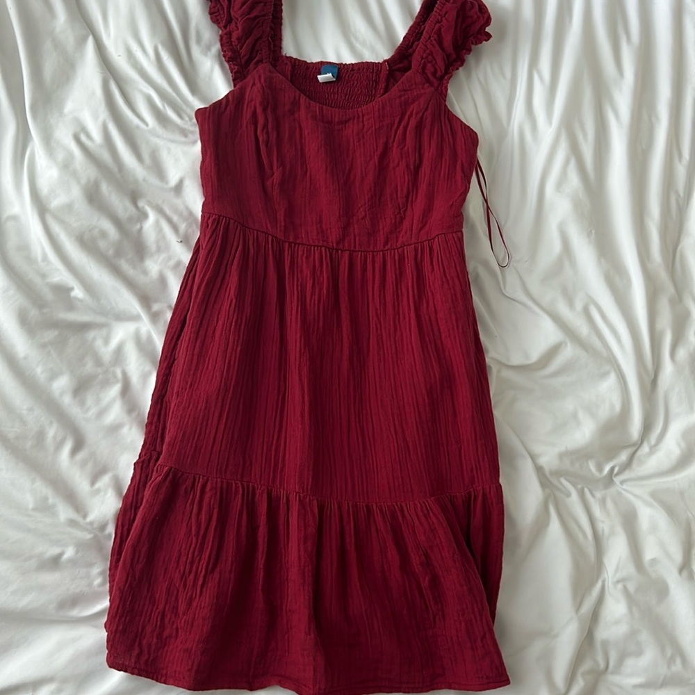 Woman’s dress, brand: Old navy, size: xs, color: burgundy